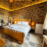 Rhea Guesthouse