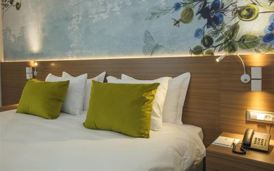 İbis Styles Hotels · 5