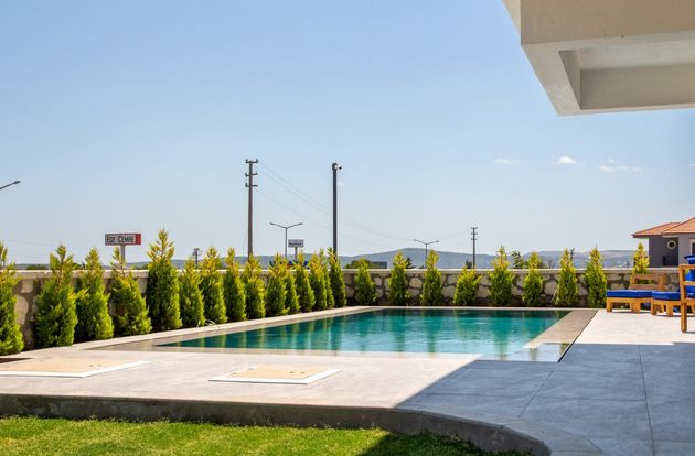 turkiye/izmir/cesme/0d817268120bfc438fdc90f776ff1d831d39865601db40c4f9b2d1af06f0237add26f9be51c865daed2c18be9e462007e186d2e1abe712d3d14f0847d949d929a78f1a6f95a64d30ac49a11346f366b3.jpg