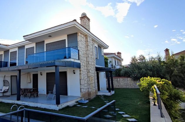 turkiye/izmir/cesme/4c10707257734a7d945d63d786c3efe45bfdb0d2b93f4f64a974bd15b6bc7ded.jpg