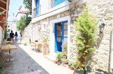 turkiye/izmir/cesme/avlulu-konak-alacati-707c3947.png