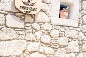turkiye/izmir/cesme/avlulu-konak-alacati-d99407e9.png