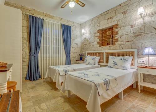 turkiye/izmir/cesme/fora-konak-alacati_0e4bf9b5.jpg