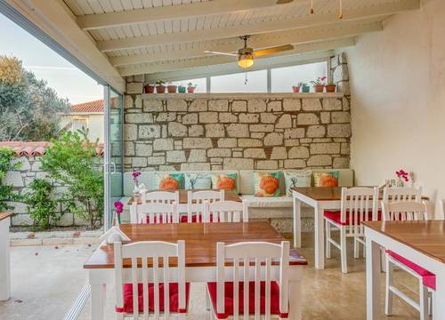 turkiye/izmir/cesme/fora-konak-alacati_2cc0d029.jpg