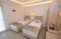 Kale Manzaralı Twin Bed Oda