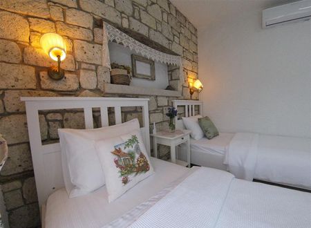 turkiye/izmir/cesme/morisi-konak-alacati-563a230b.jpg