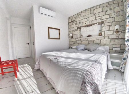 turkiye/izmir/cesme/morisi-konak-alacati-cc988bbd.jpg