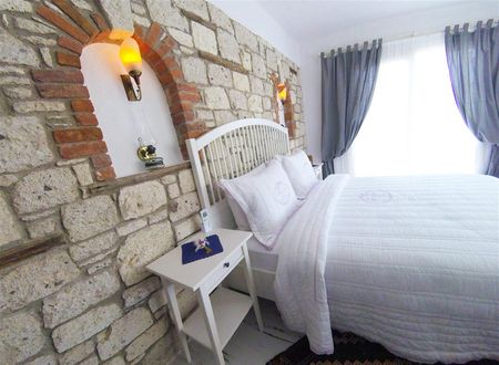 turkiye/izmir/cesme/morisi-konak-alacati-cea7435f.jpg