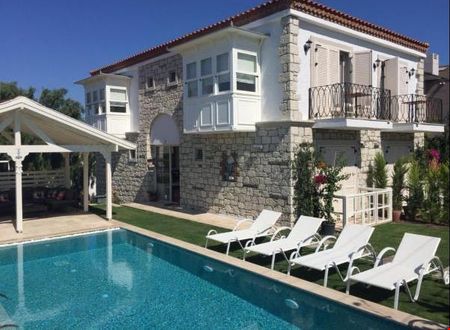 turkiye/izmir/cesme/morisi-konak-alacati_8eebd435.jpg