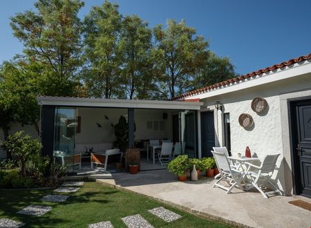 turkiye/izmir/cesme/sedirli-ev-alacati_7b90ee6c.jpg