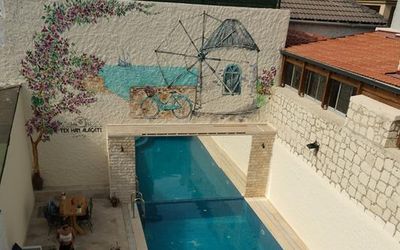 Tek Han Alaçatı · 2