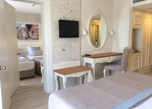 turkiye/izmir/foca/mw-phokaia-beach-resort-7783f1b5.png