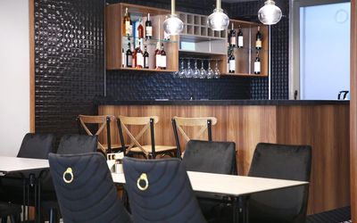 Mithras Hotel · 4