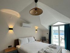 Teraslı Oda - Deniz Manzaralı