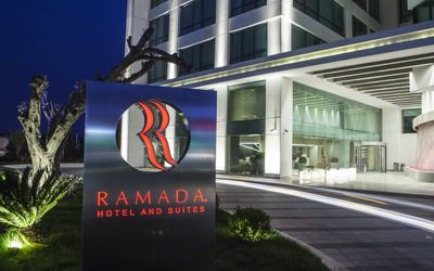 Ramada Hotel & Suites İzmir · 3