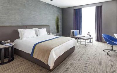 Ramada Hotel & Suites İzmir · 5