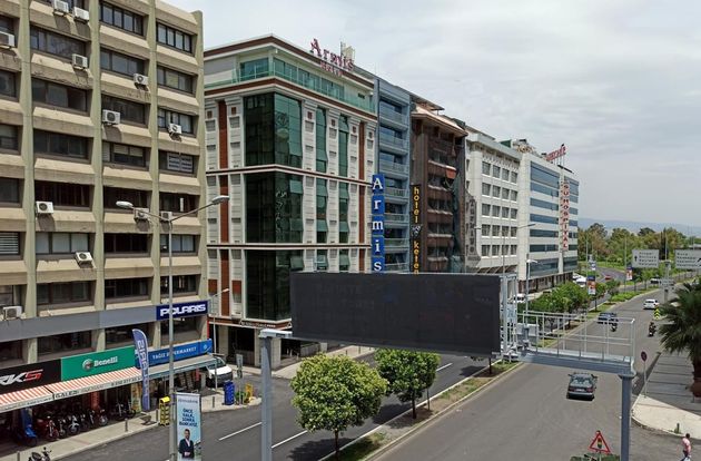 turkiye/izmir/konak/c5b8d55da46245779ff8704af52110d36718768c941244f7b78872565edd1c4a.jpg