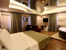 King Suite King