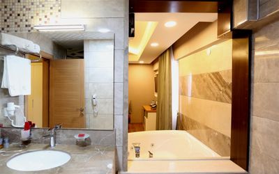 Life Corner Hotel · 2