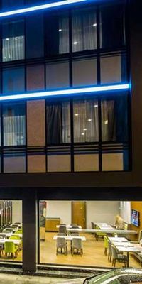 Zeniva Hotel