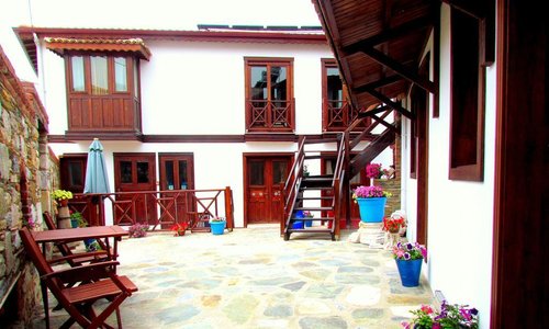 turkiye/izmir/selcuk/amazon-petite-palace_f494ccb6.jpg