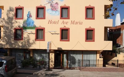 Ave Maria · 3