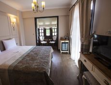 Bay Room