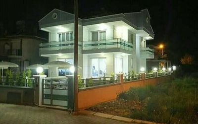 Blue House Villa · 4
