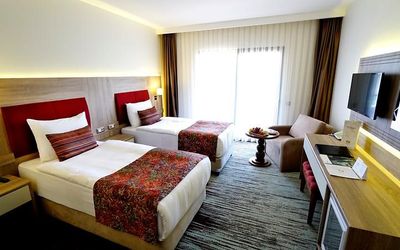 Orkis Palace Termal & Spa Hotel · 5