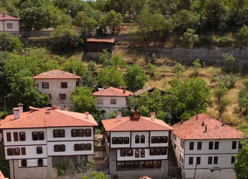 turkiye/karabuk/safranbolu/konak-piano_cf1fe8cf.png
