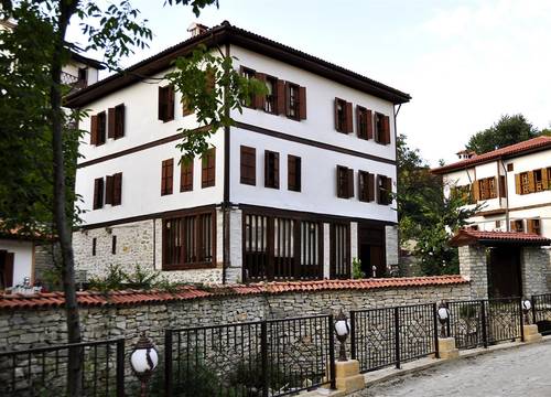 turkiye/karabuk/safranbolu/safranbolu-camlica-konagi-carsi-evi-5b64d7fd.jpg