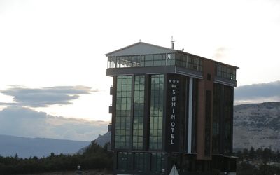 Öz Şahin Otel · 3