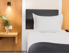 Deluxe Room Single
