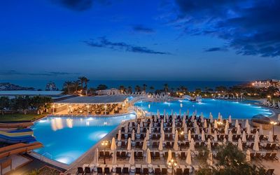 Acapulco Resort Convention & Spa · 5