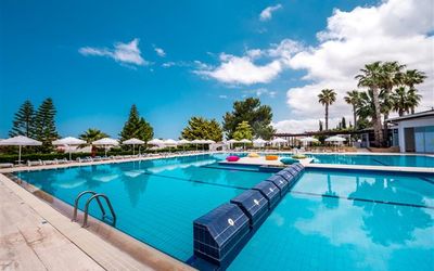 The Olive Tree Hotel · 4
