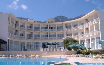 Hotel Sempati · 3
