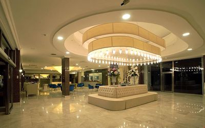 Jasmine Court Hotel · 2
