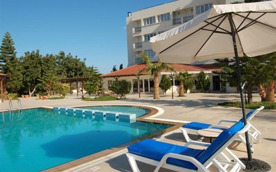 Mountain View Hotel and Villas · 4