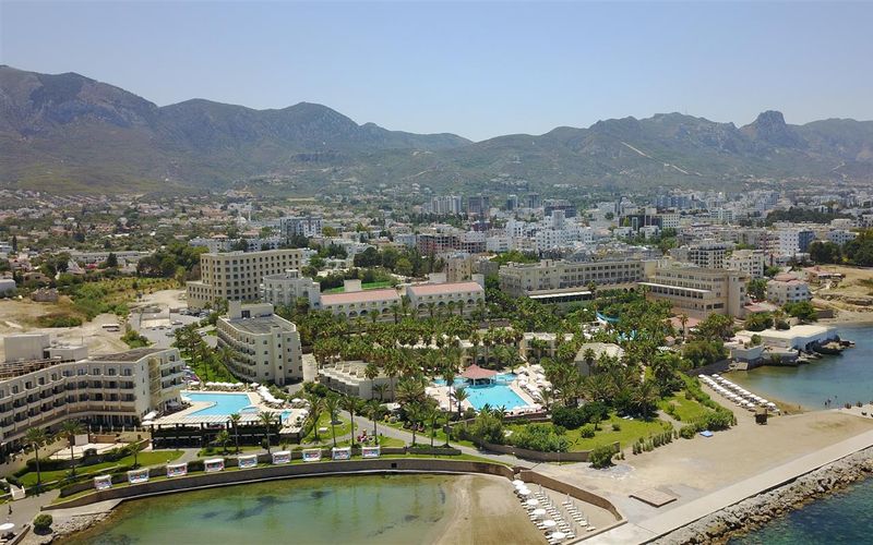 Oscar Resort Hotel · 1