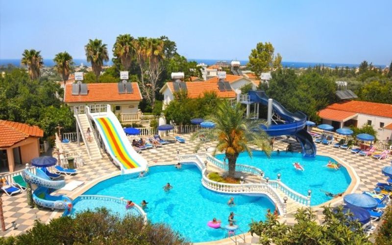 Riverside Garden Resort · 1