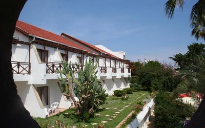 Topset Hotel · 3