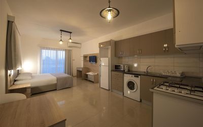 Deniz Airport Suites · 3