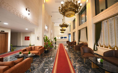 Dayman Hotel · 3