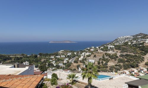 turkiye/mugla/bodrum/79de0c852fe4801a9bf4ebe1f7108a73f2126d0ece15d5e8f6099c25f144b4e438250dce85741e16ebcbe27683030c0815a69a5f120a32040f46d7066d8e3d245043de5caa04420eb46f41cd81961c75.jpg