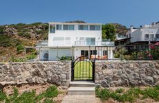 turkiye/mugla/bodrum/817928400c9159e8492fa09b279be0d6c14ec4dd58d0b67032da67ac95e6877e8c95b09200b1659d3b8f617f90f46921d150539bc7417be55d91b96723d62bedfdc55275ddab46c79a11809c4facbee7.jpg