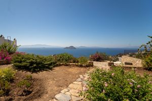 turkiye/mugla/bodrum/a0f9dc0c75d07bf26fc864b8fe596006d570fb6fcd0aeced5a79edecf242ceb85119eadede33322e00f96f0a4fc630af4e951fe502ce9fa1a12bafd6b3c99f070e1157ce56f54fe1a54c17224b736772.jpg