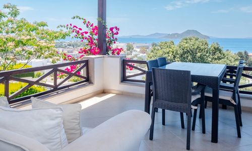turkiye/mugla/bodrum/b6bffa496a0014322351eb4eb8153835b458701773adf831d3b70c6990f23b7cfbcbd08f69b1655accdf594bbf38b91f9801d432260780106b176d81b1b4f36a68724462bf454bada90fa06df6971508.jpg
