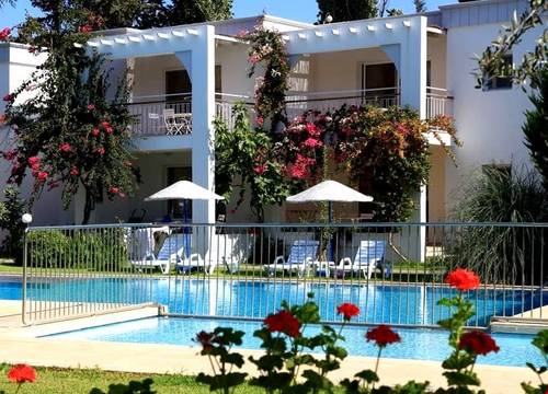 turkiye/mugla/bodrum/bodrum-ortakentte-denize-yakin-sitede-yazlik-daire-bd204_8593d6c6.jpg
