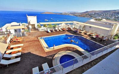 Light House Hotel · 4
