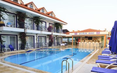 Rota Hotel · 4